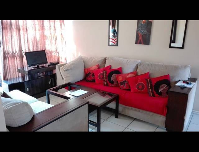 1 BEDROOM TOWNHOUSE RENTED IN SOUTH END